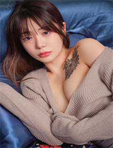 《爆乳隔壁人妻中文字幕-表妺好紧竟然流水了在线播放》