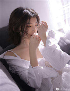 《美女脱体视频-男女做哎爱过程图片》